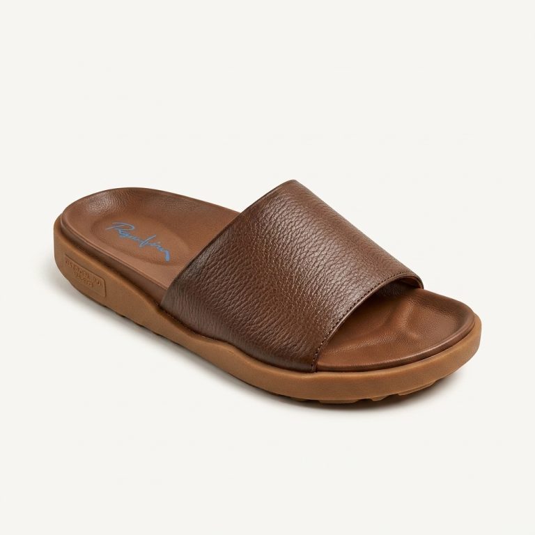 Sandal_on_solid_background_202606051841